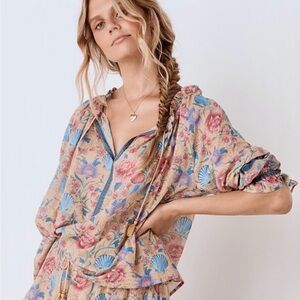 Spell Floral Shell-Print Pullover Top in Pink & Blue